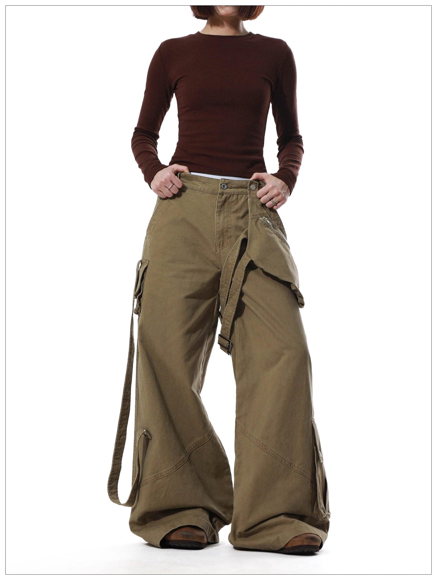 Strapped Pockets Wide Leg Jeans
