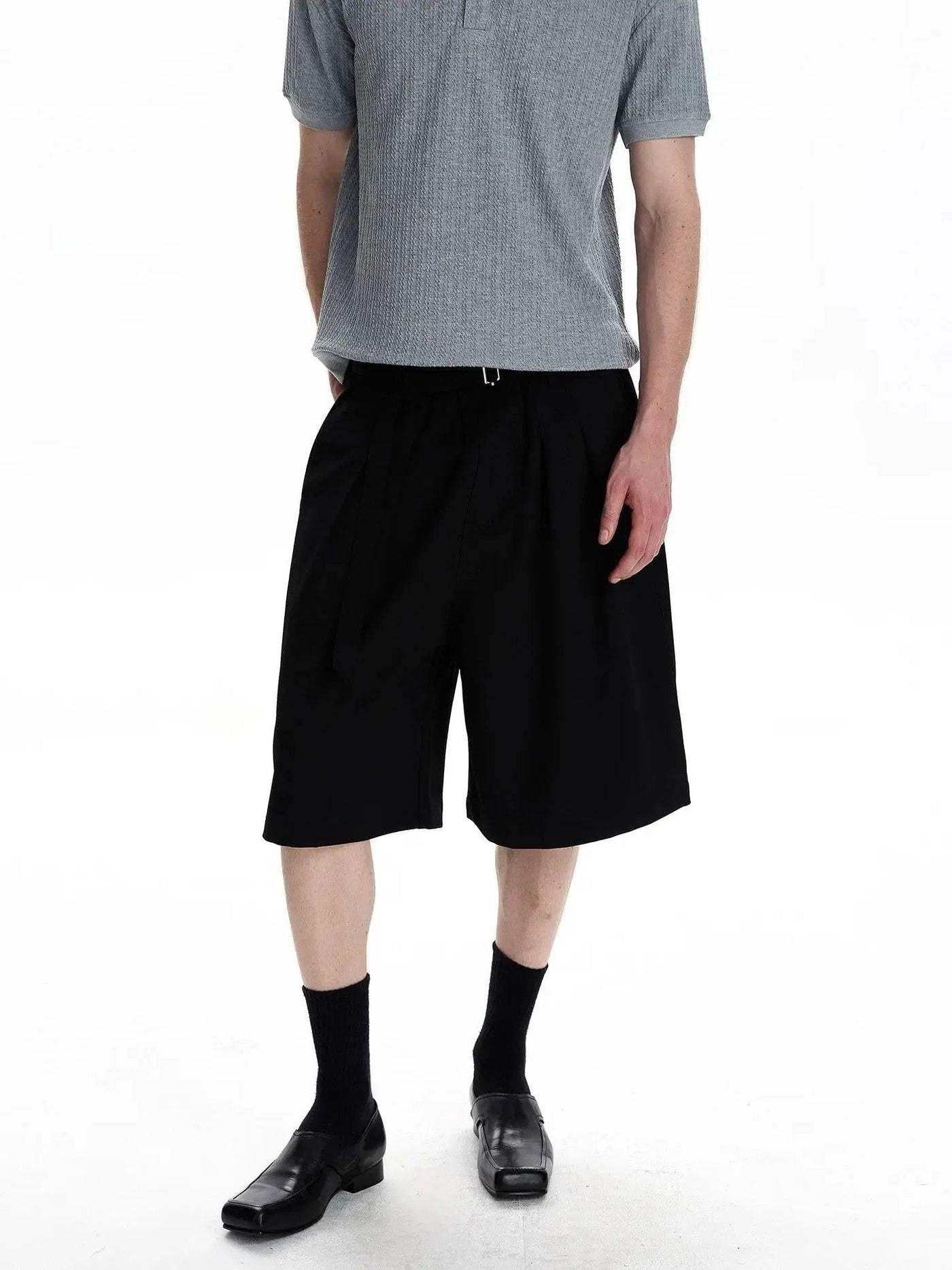 Pleated Loose Fit Shorts