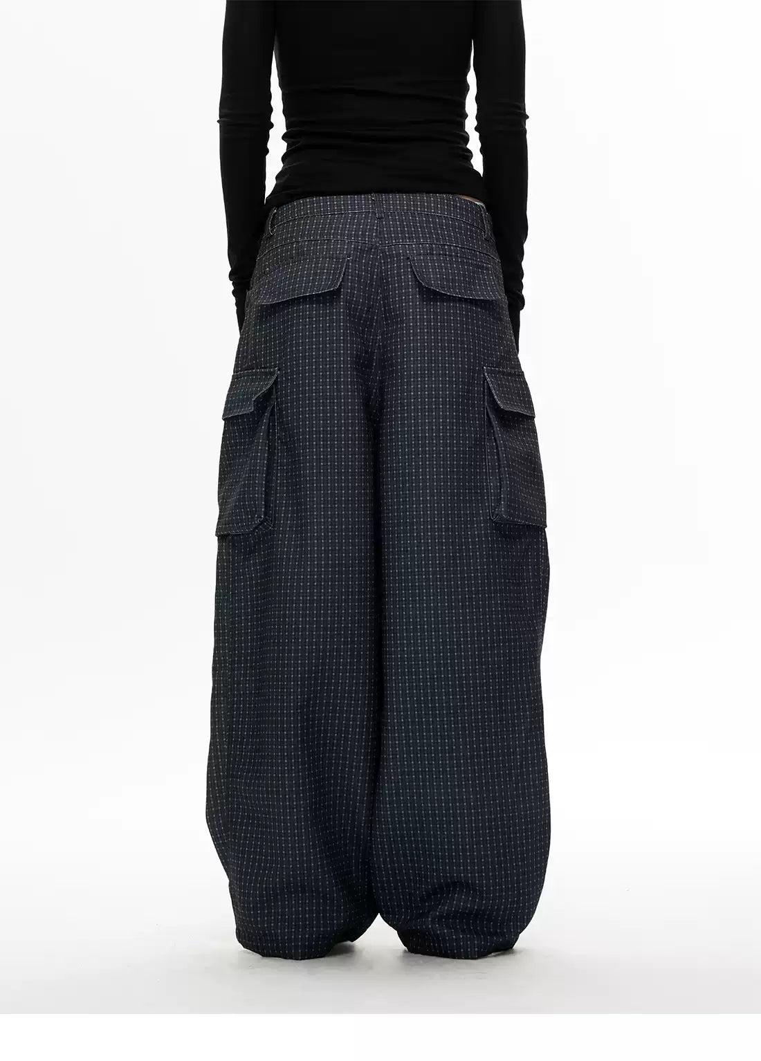 Embossed Pockets Patterned Barrel Pants