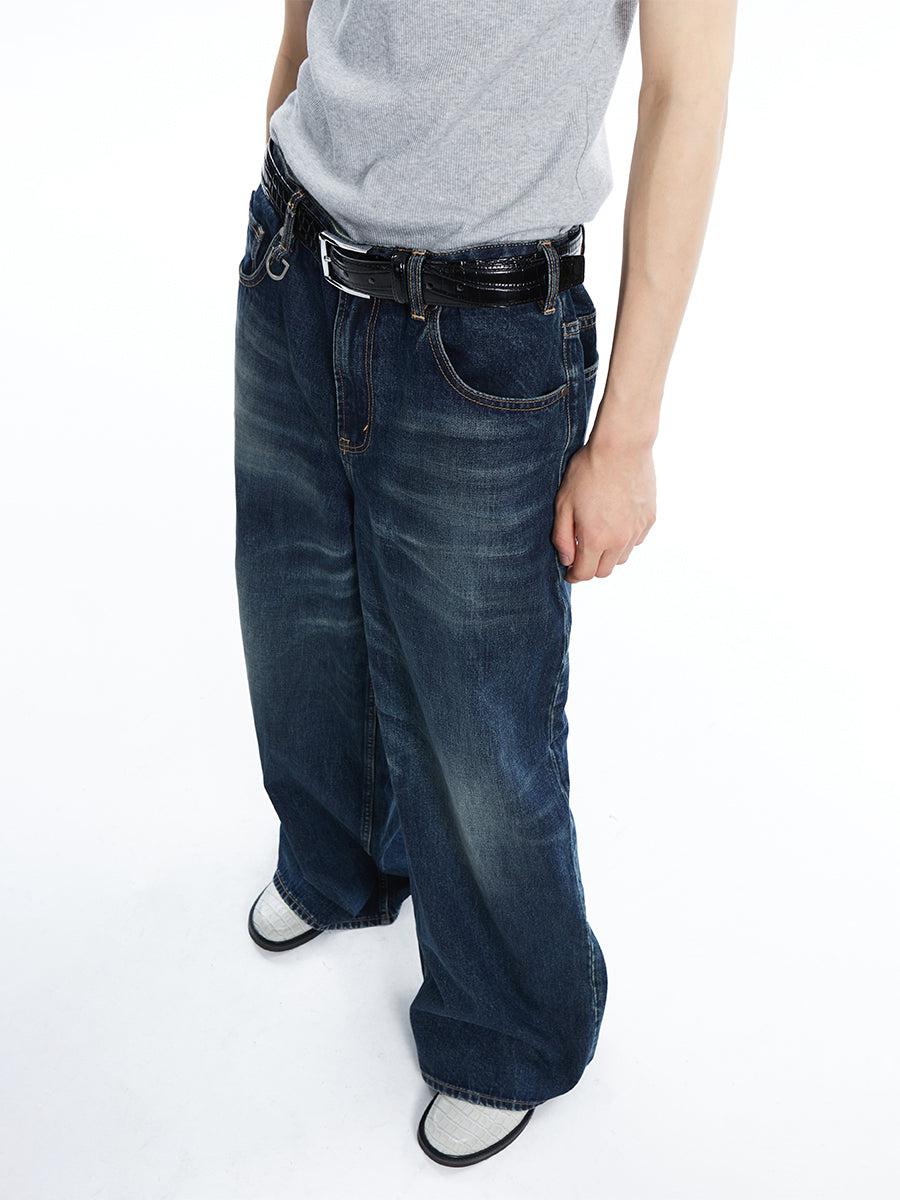 Whisker Emphasis Wide Cut Jeans
