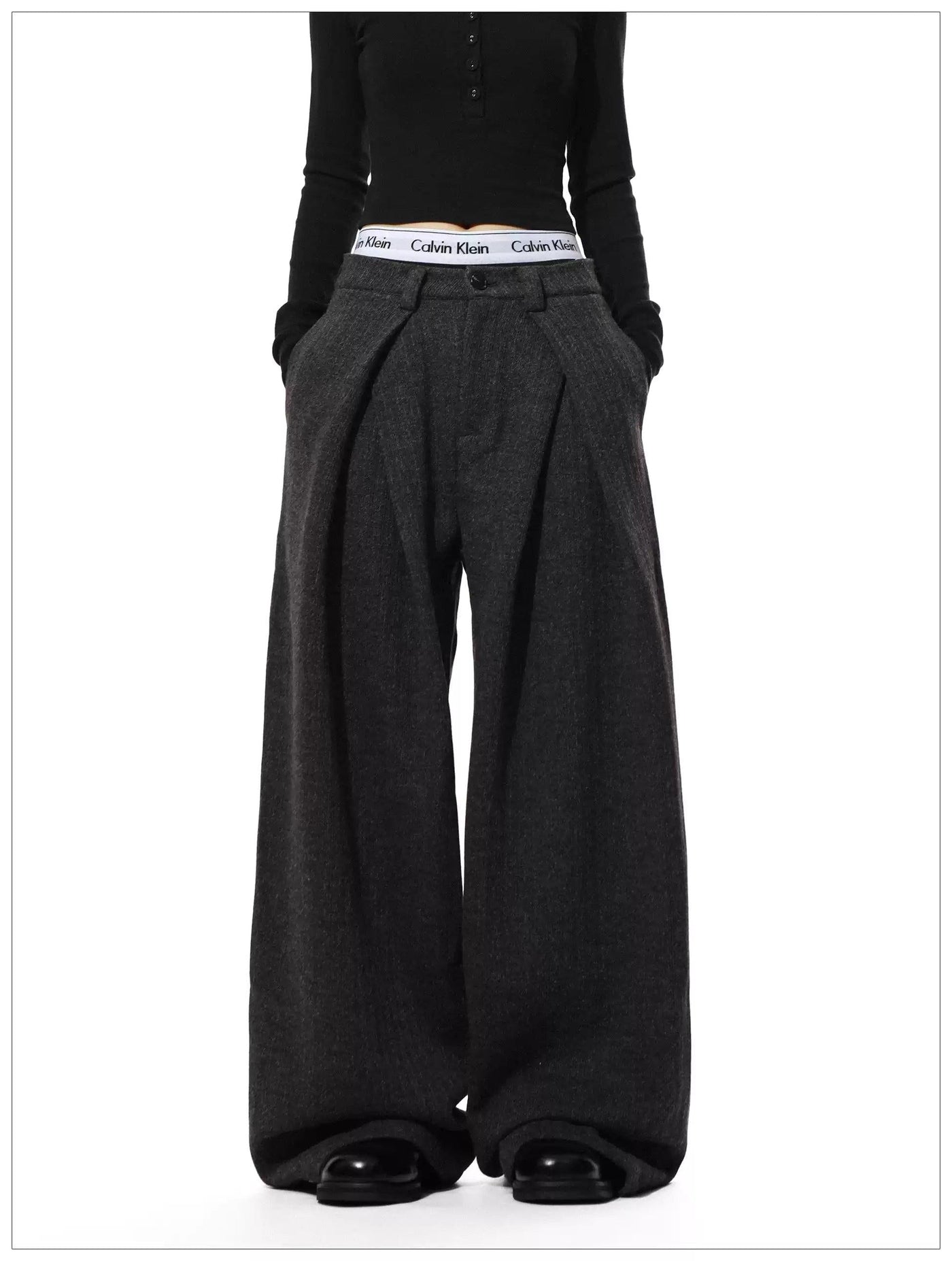Folded Pleats Textured Trousers
