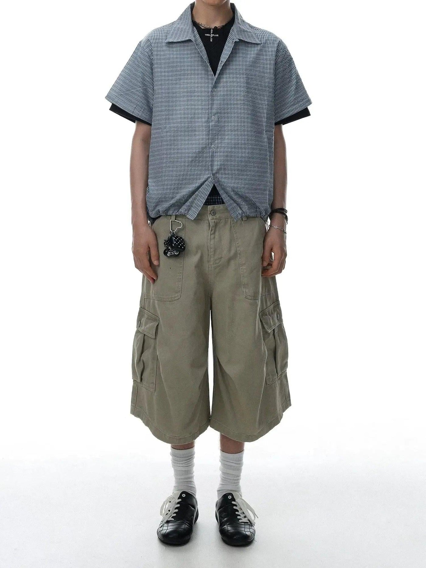 Multi-pocket Pleated Shorts
