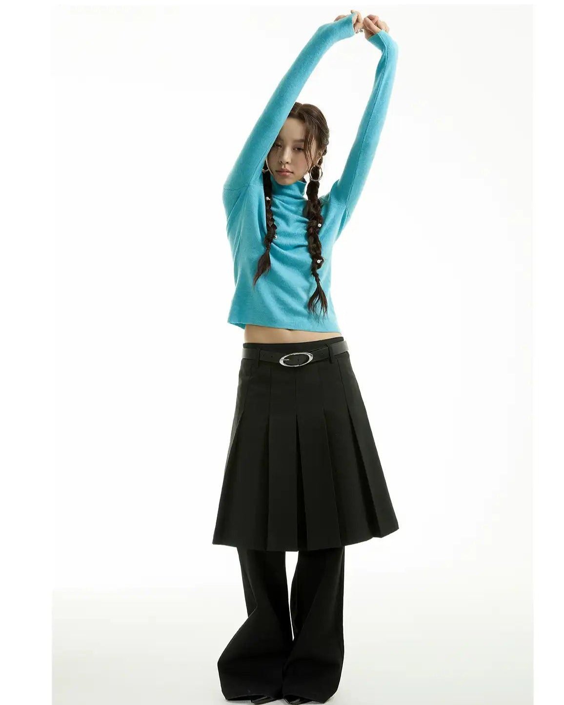 Solid Color Slim Relaxed Fit Mockneck
