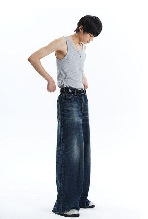Whisker Emphasis Wide Cut Jeans