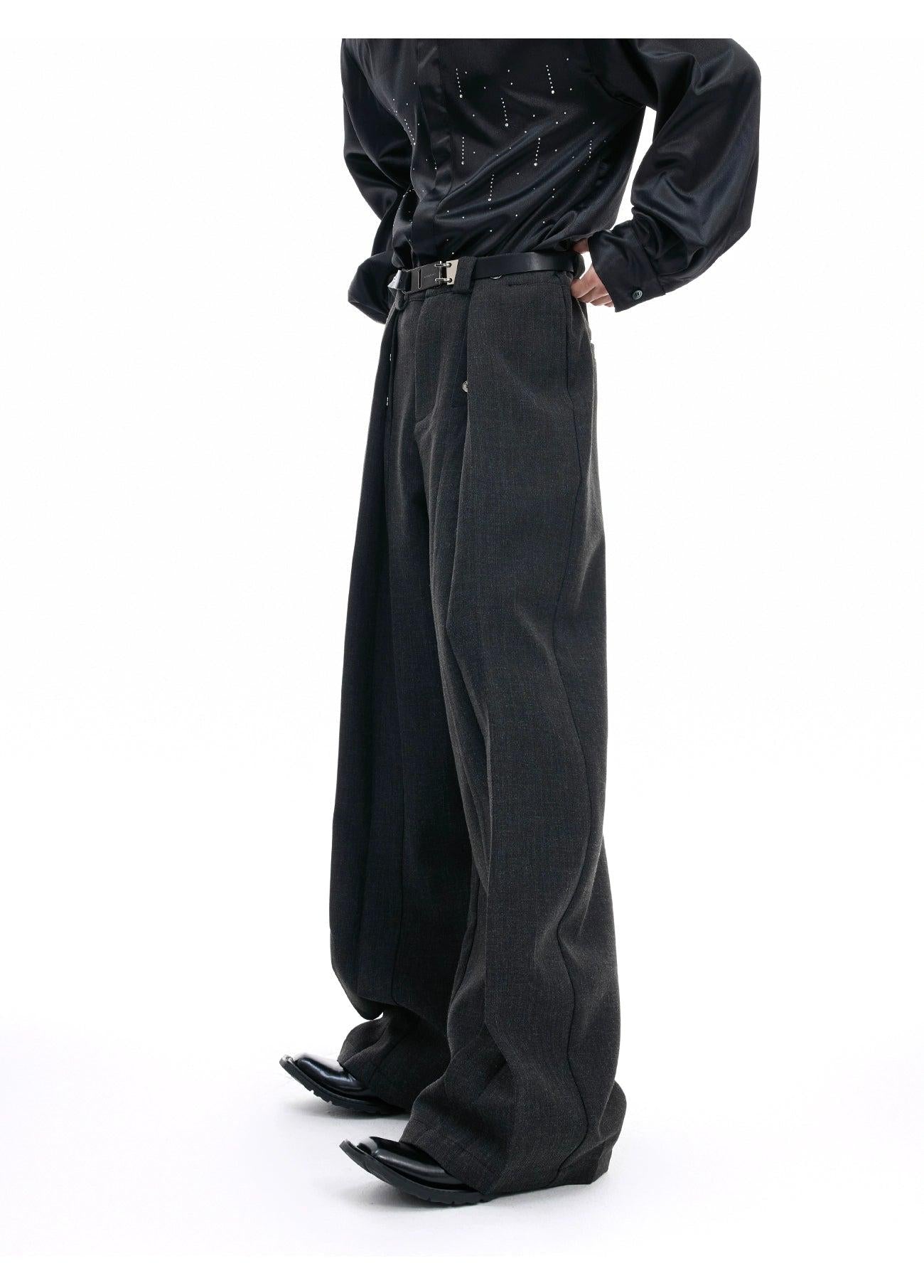 Chic Button Pleated Trousers