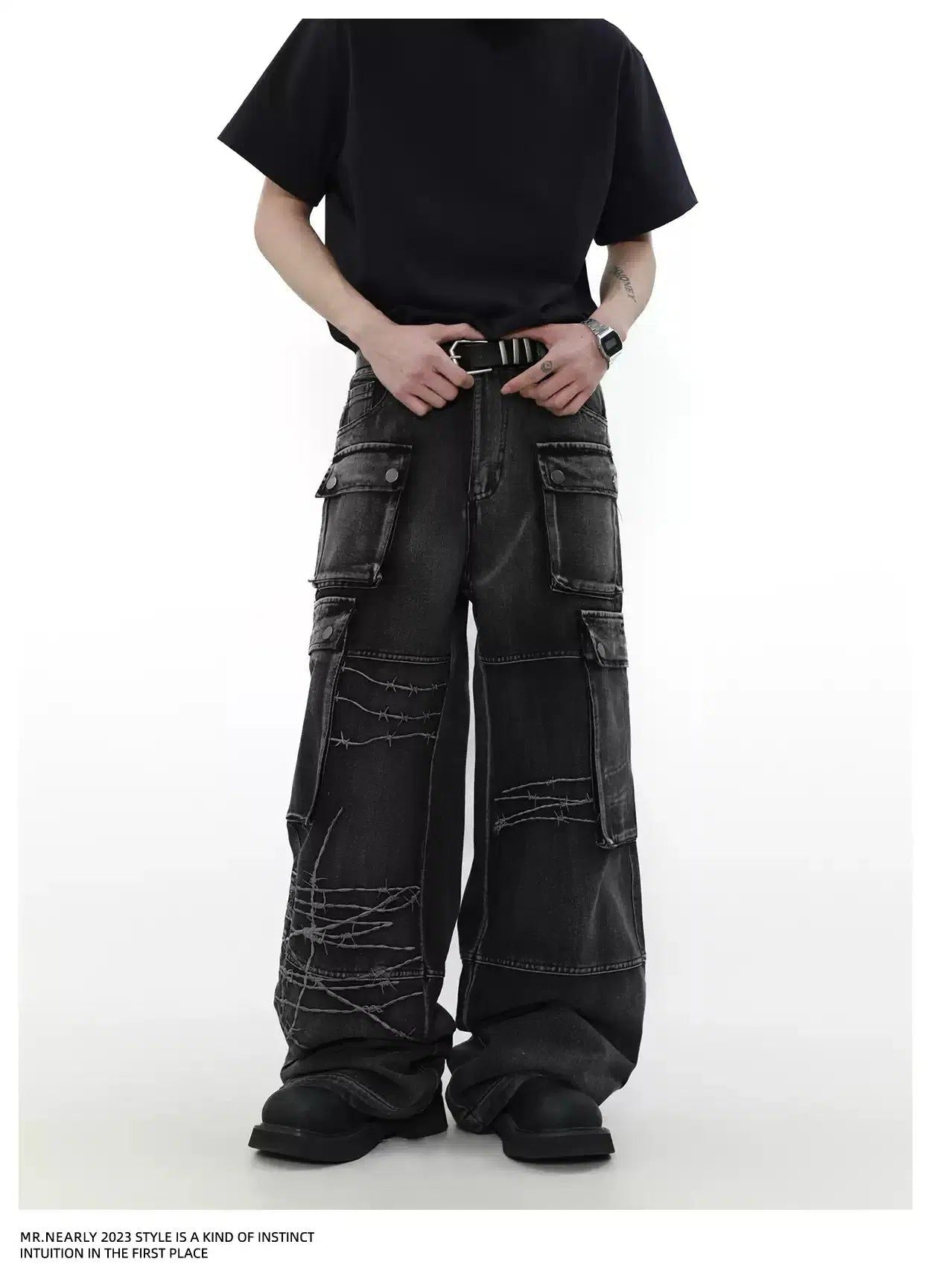 Washed Embroidered Cargo Jeans