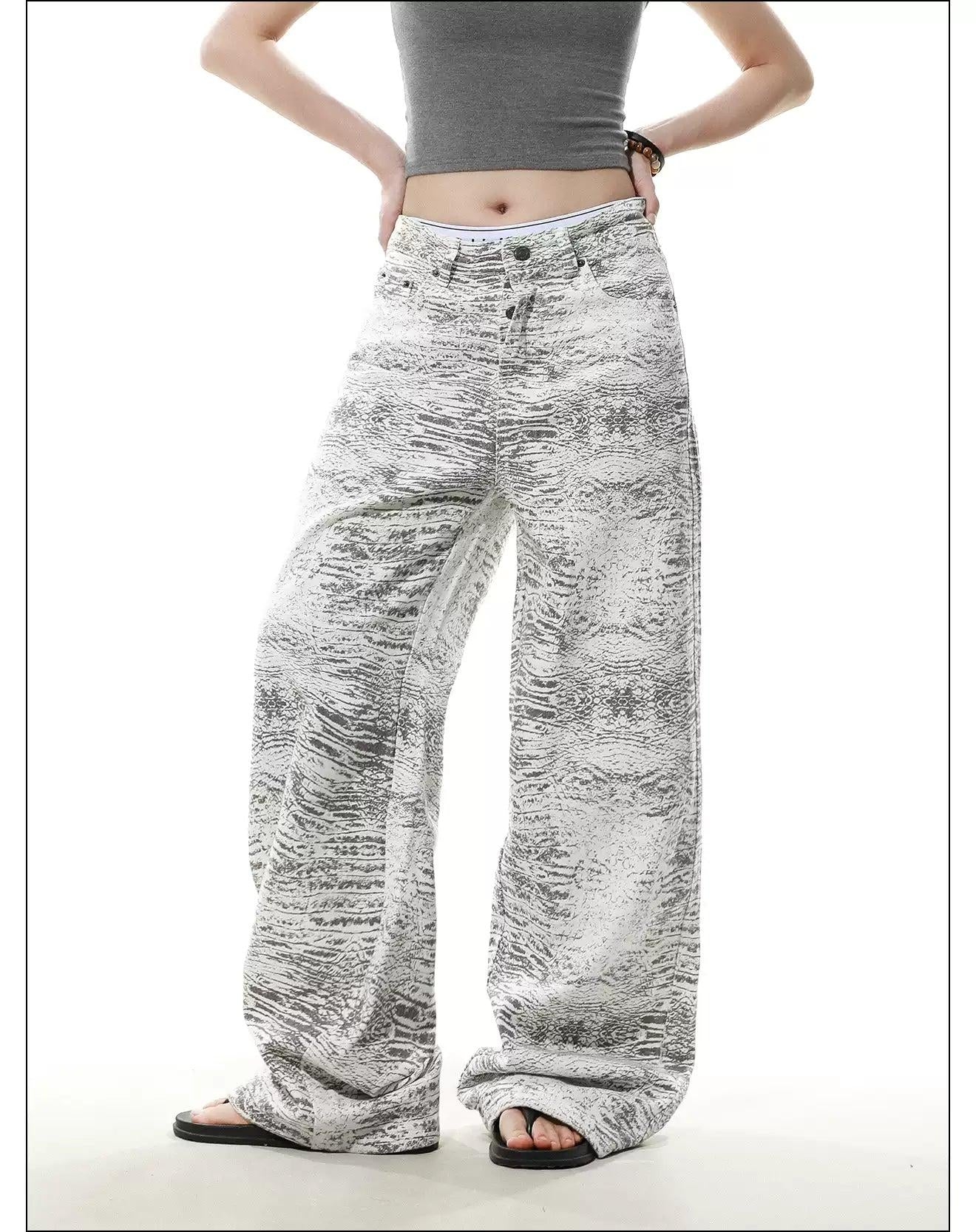Patterned Buttoned Straight Leg Jeans