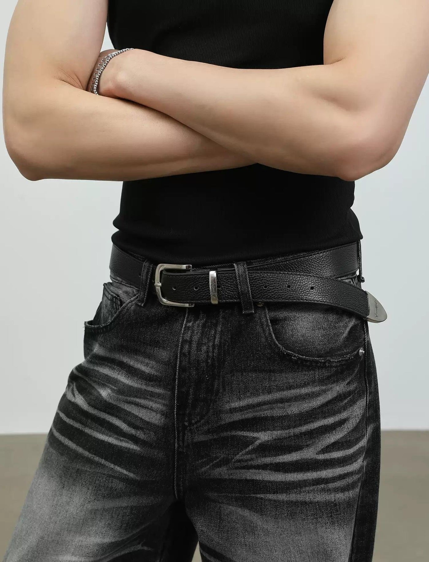 Textured D-Buckle Belt
