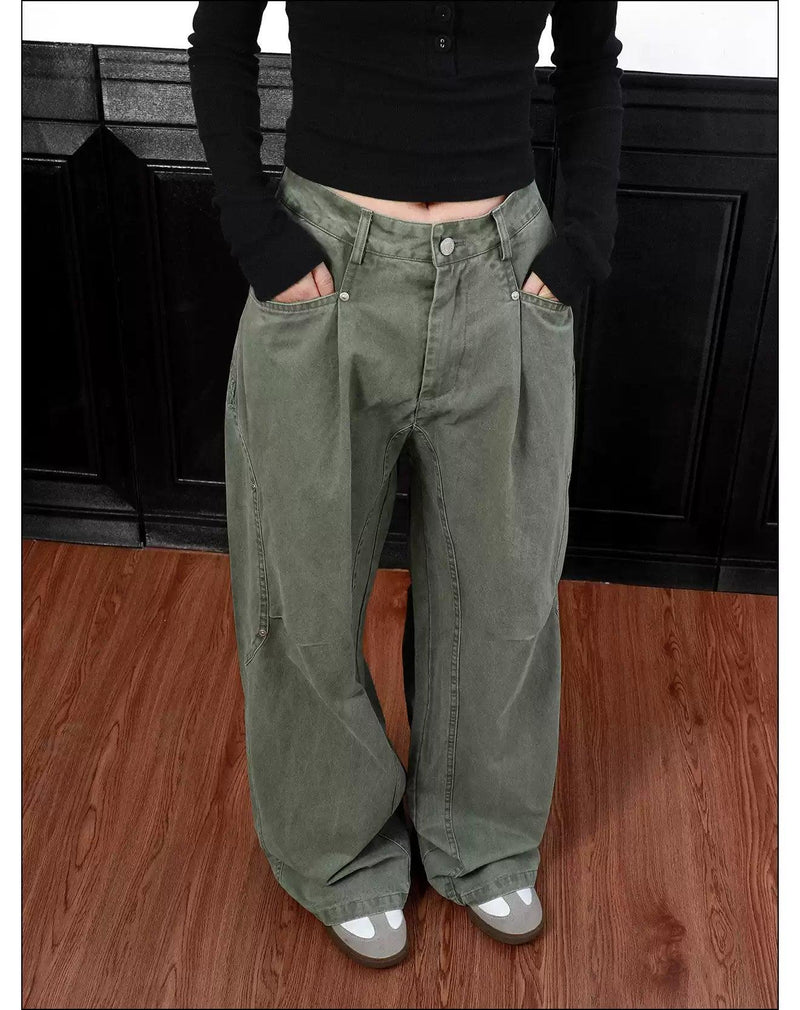Rivet Pleated Straight Pants