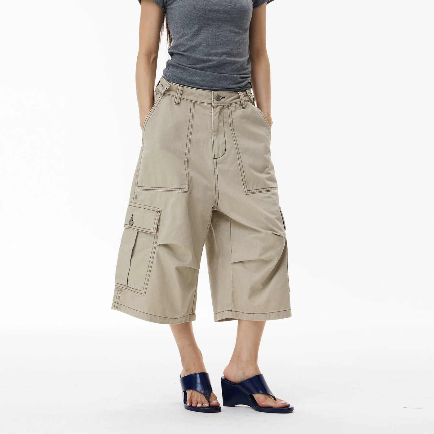 Multi-Pocket Streetwear Cargo Shorts