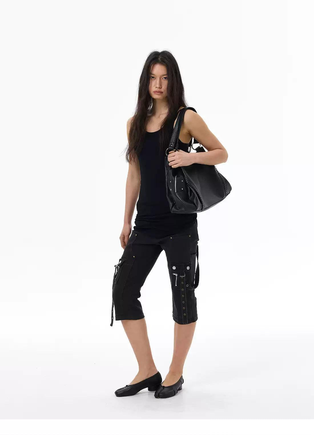 Multiple Details Strapped Pockets Shorts