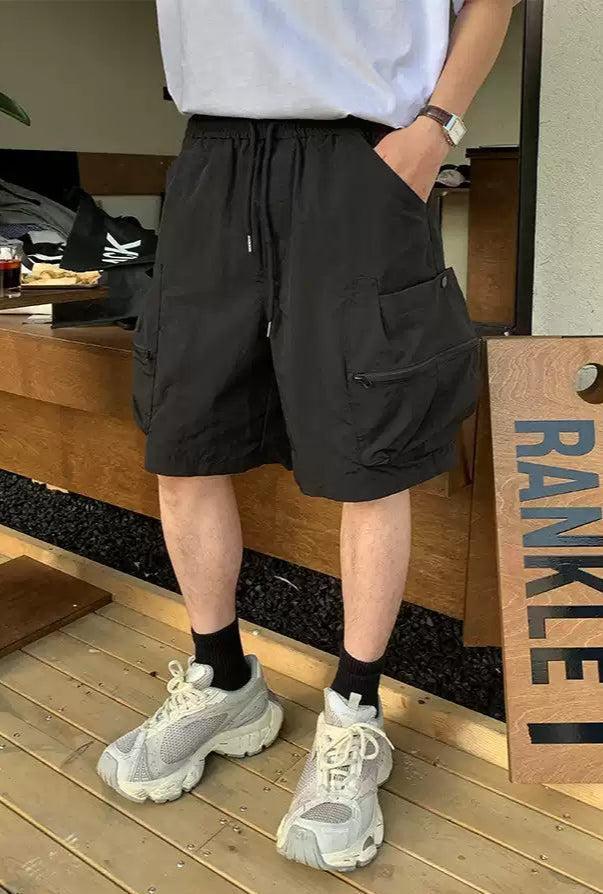 Side Zipped Pockets Gartered Shorts