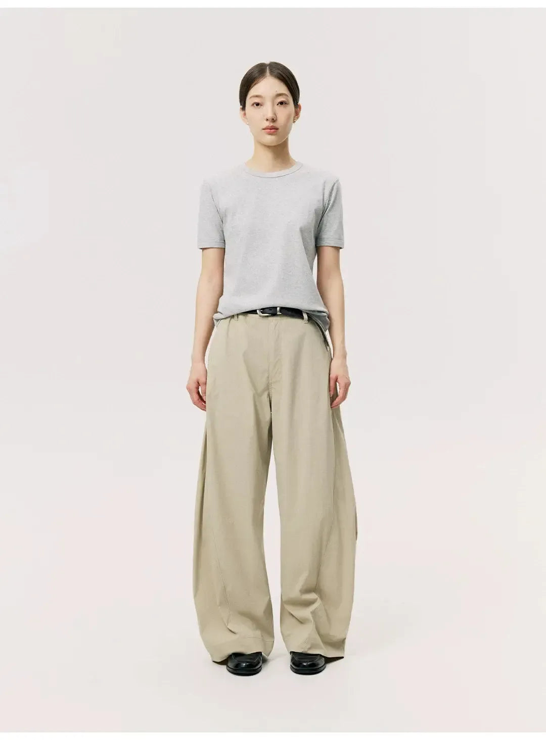 Structured Seamed Barrel Pants