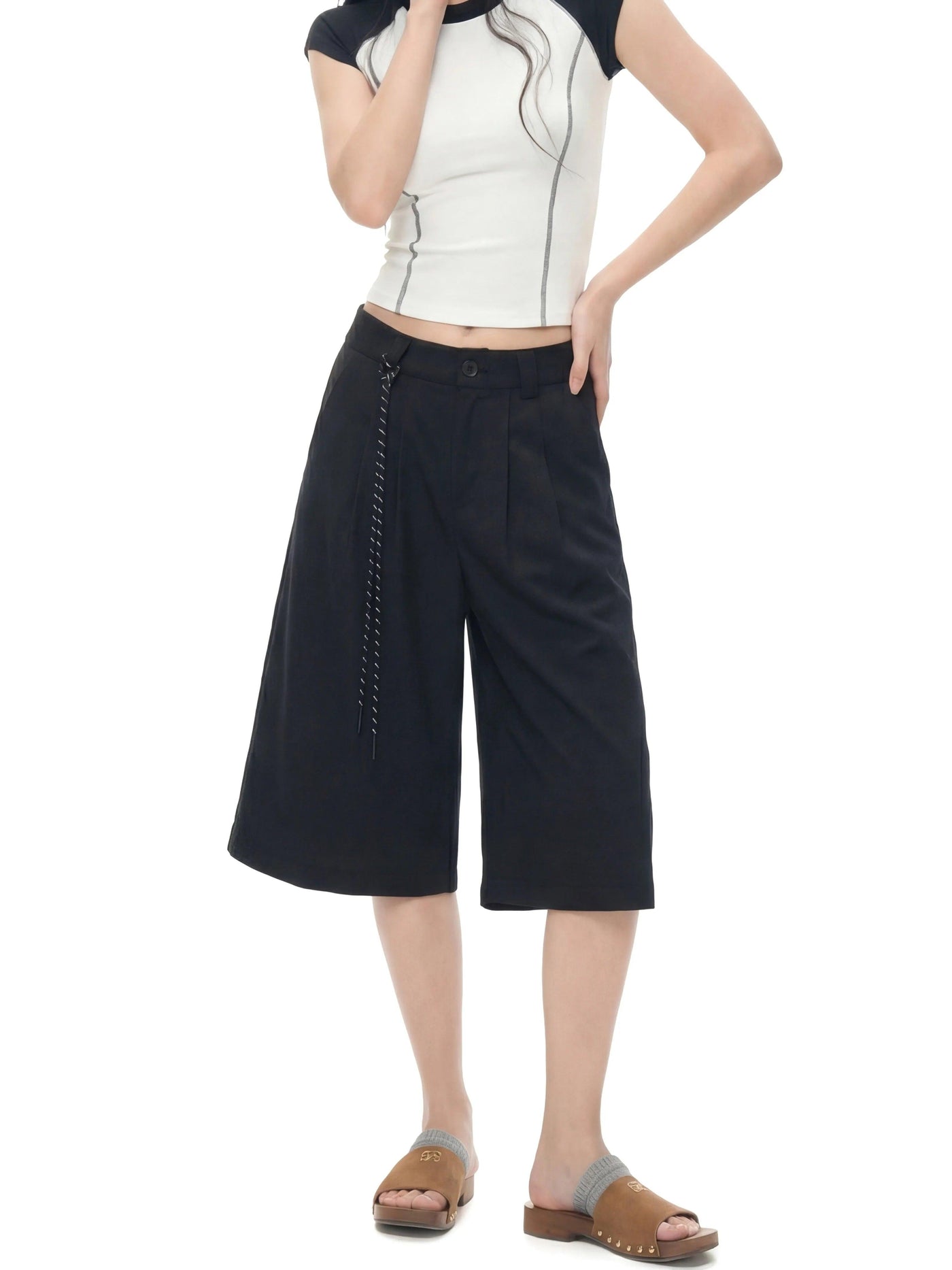 Solid Folded Pleats Shorts