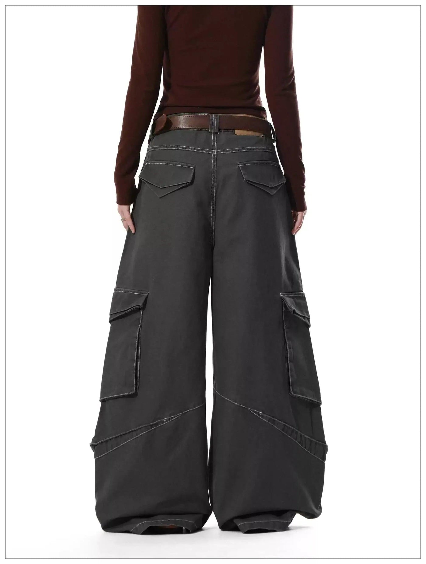 Stitch Outlined Cargo Wide Jeans