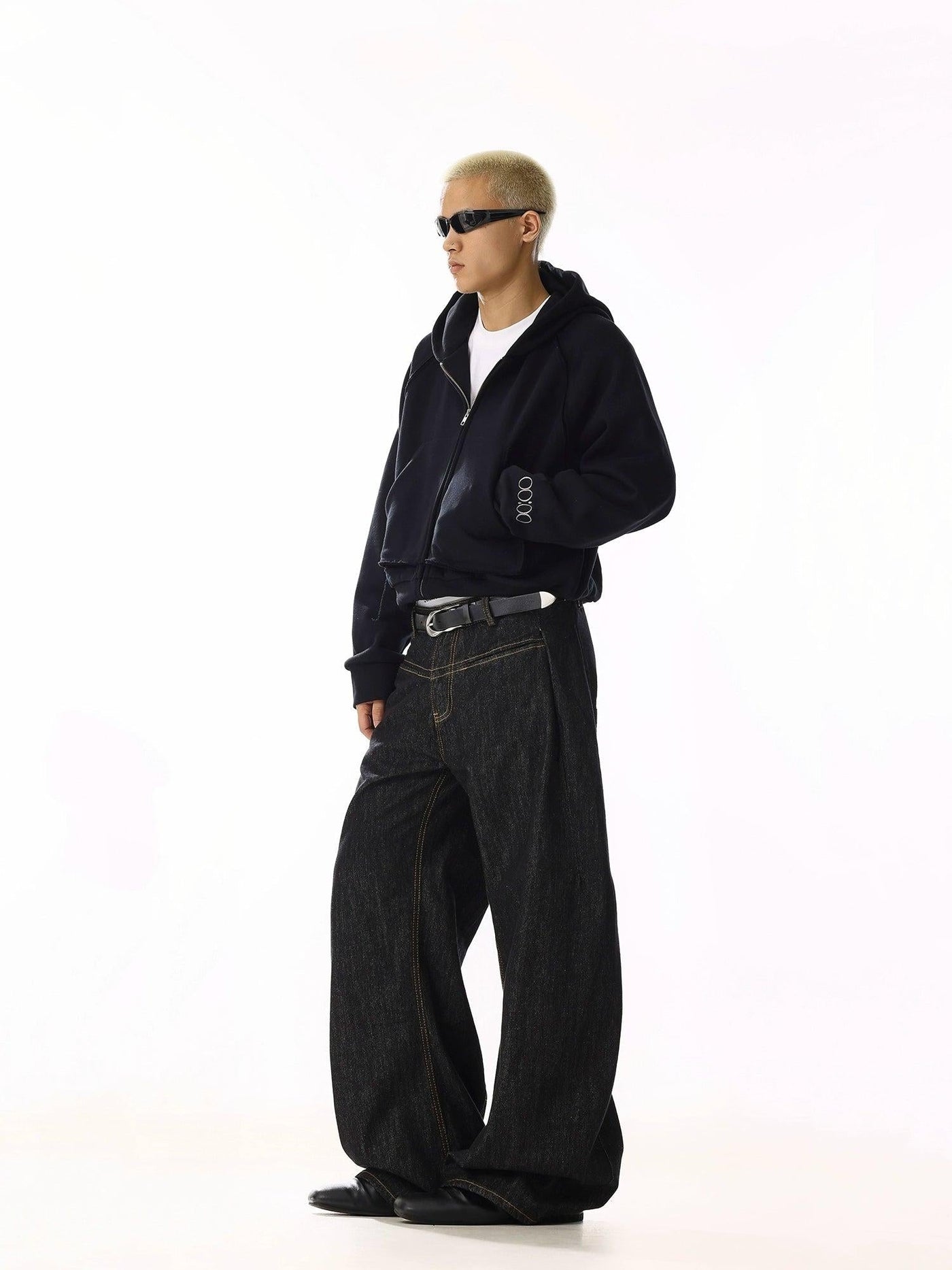 Wide Cut Versatile Jeans