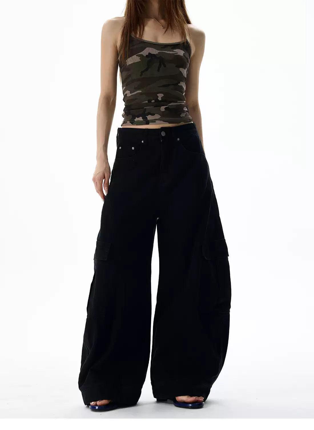 Structured Seam Cargo Jeans