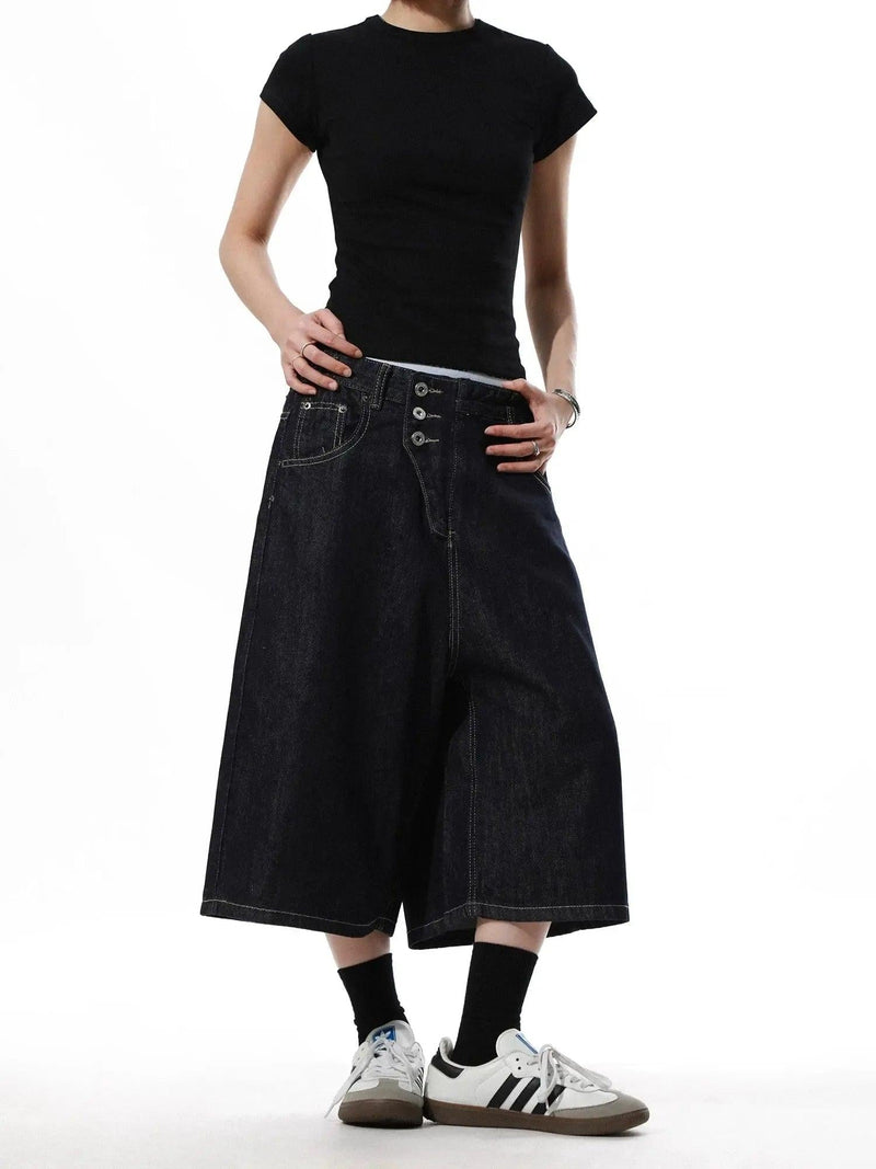 Raw Buttoned Wide Leg Denim Shorts
