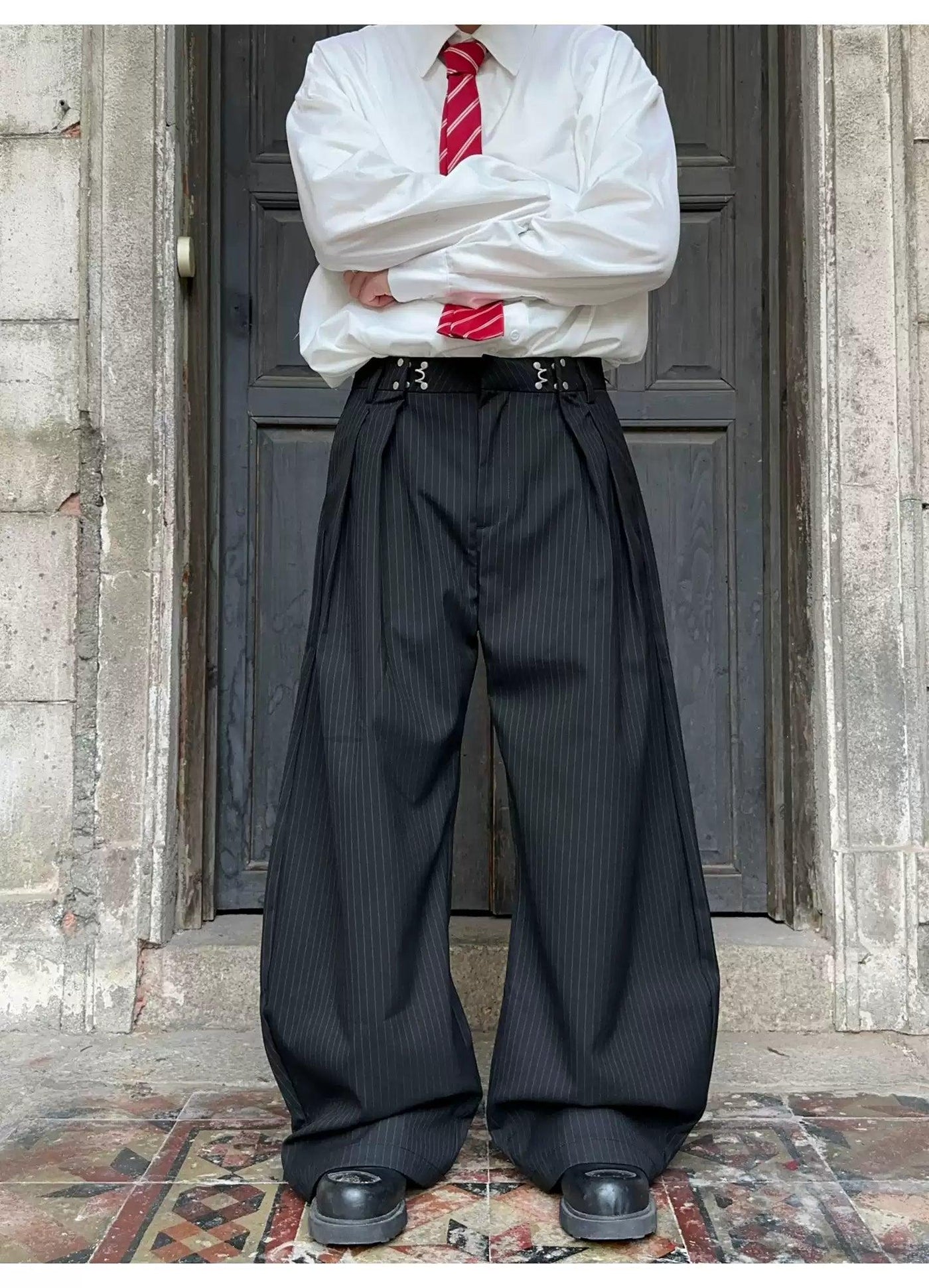 Vertical Stripes Pleated Baggy Pants