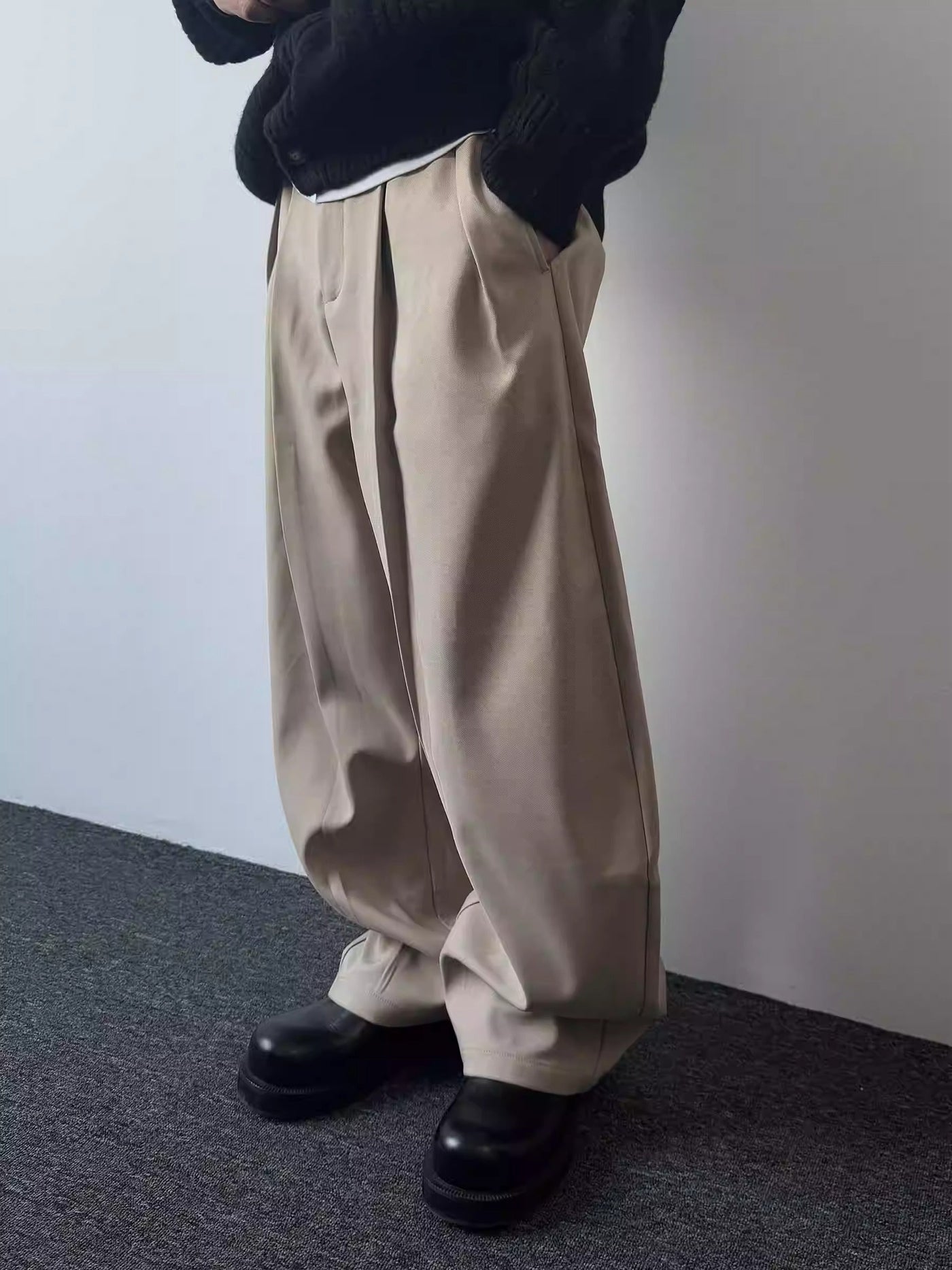 Basic Pleats Loose Fit Trousers