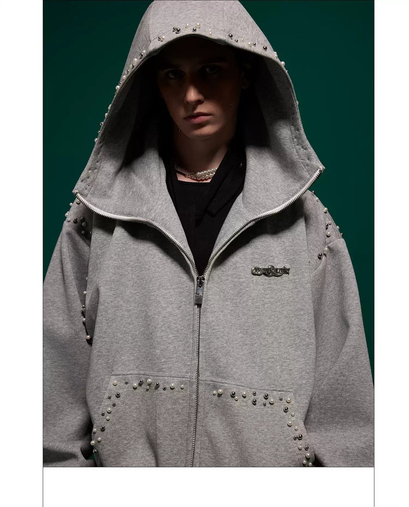 Pearled Outline Zipped Hoodie