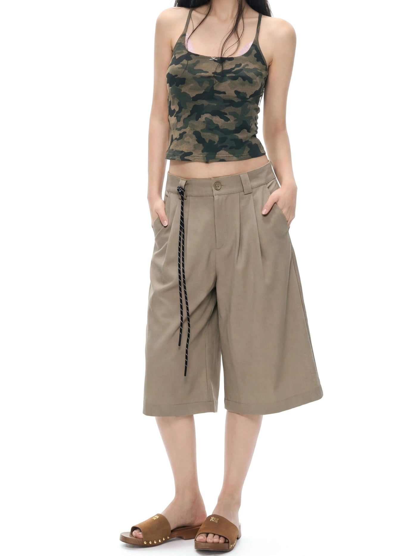 Solid Folded Pleats Shorts
