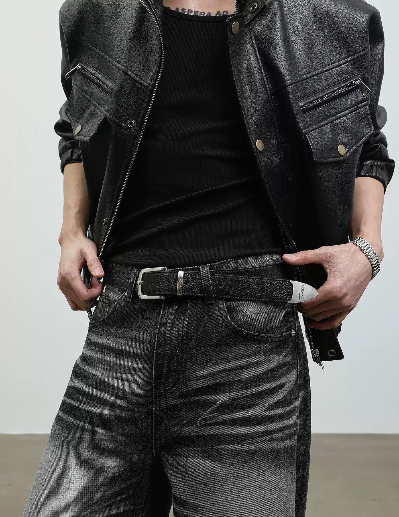 Textured D-Buckle Belt