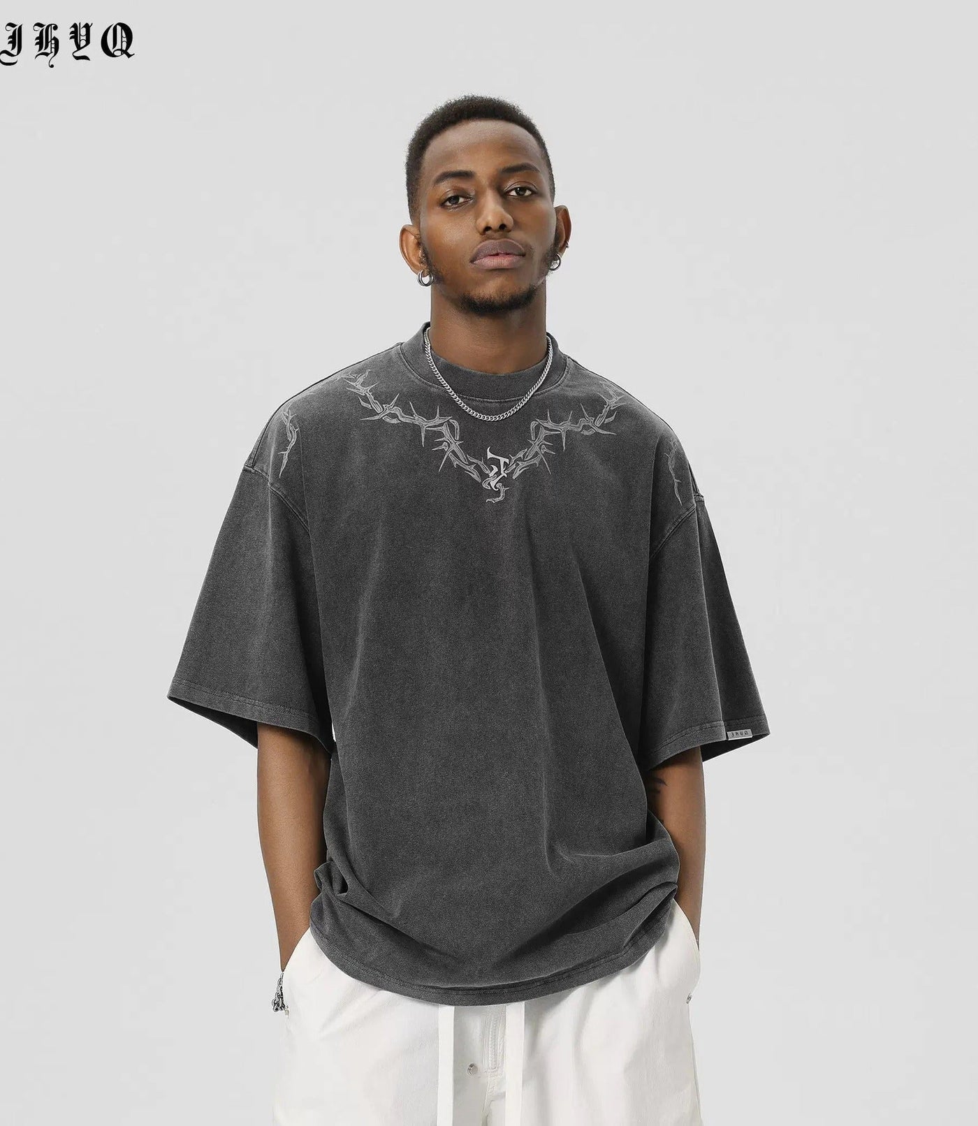 Thorn Outline Detail T-Shirt