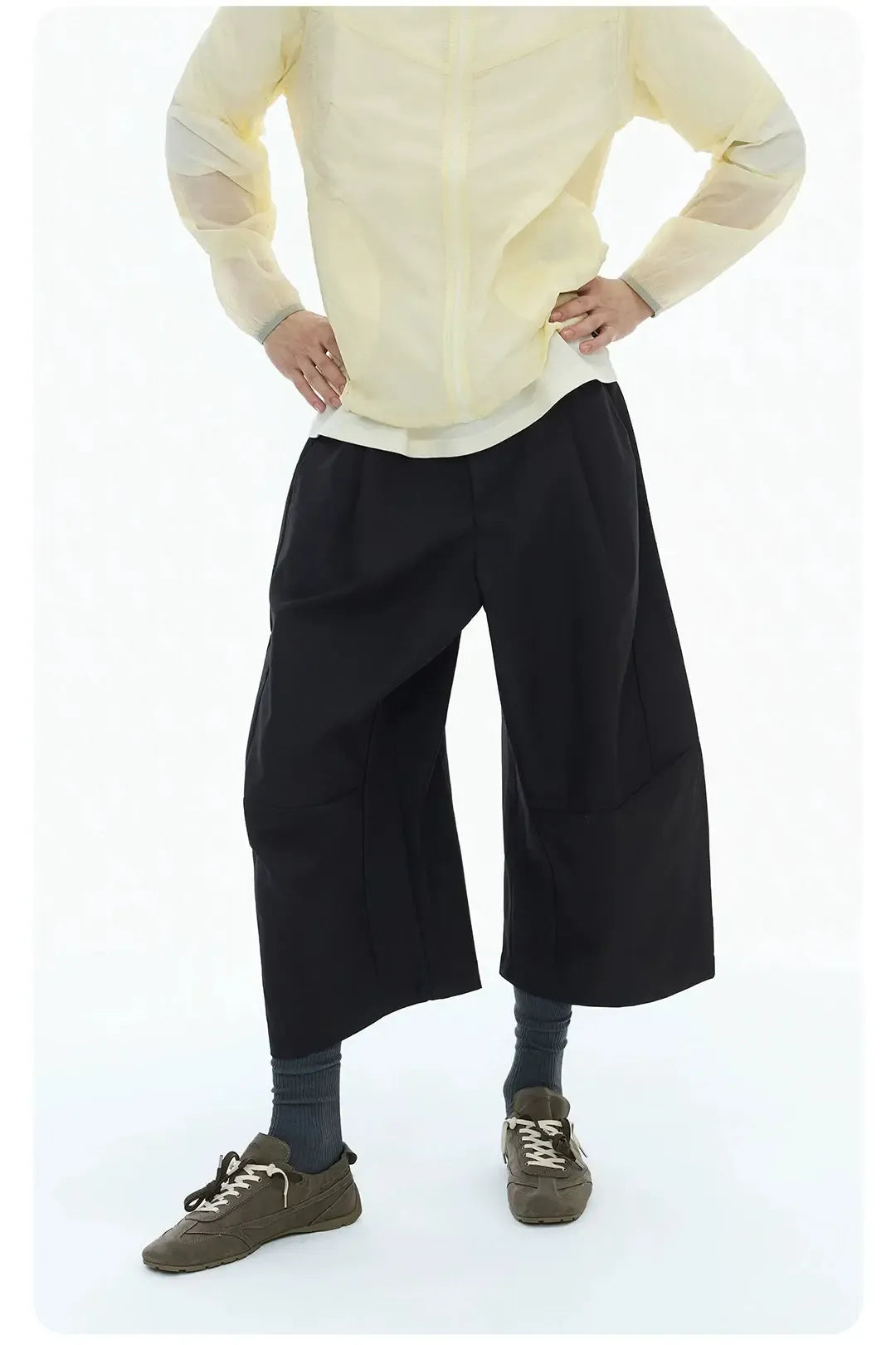 Spliced Detail Wide Leg Shorts