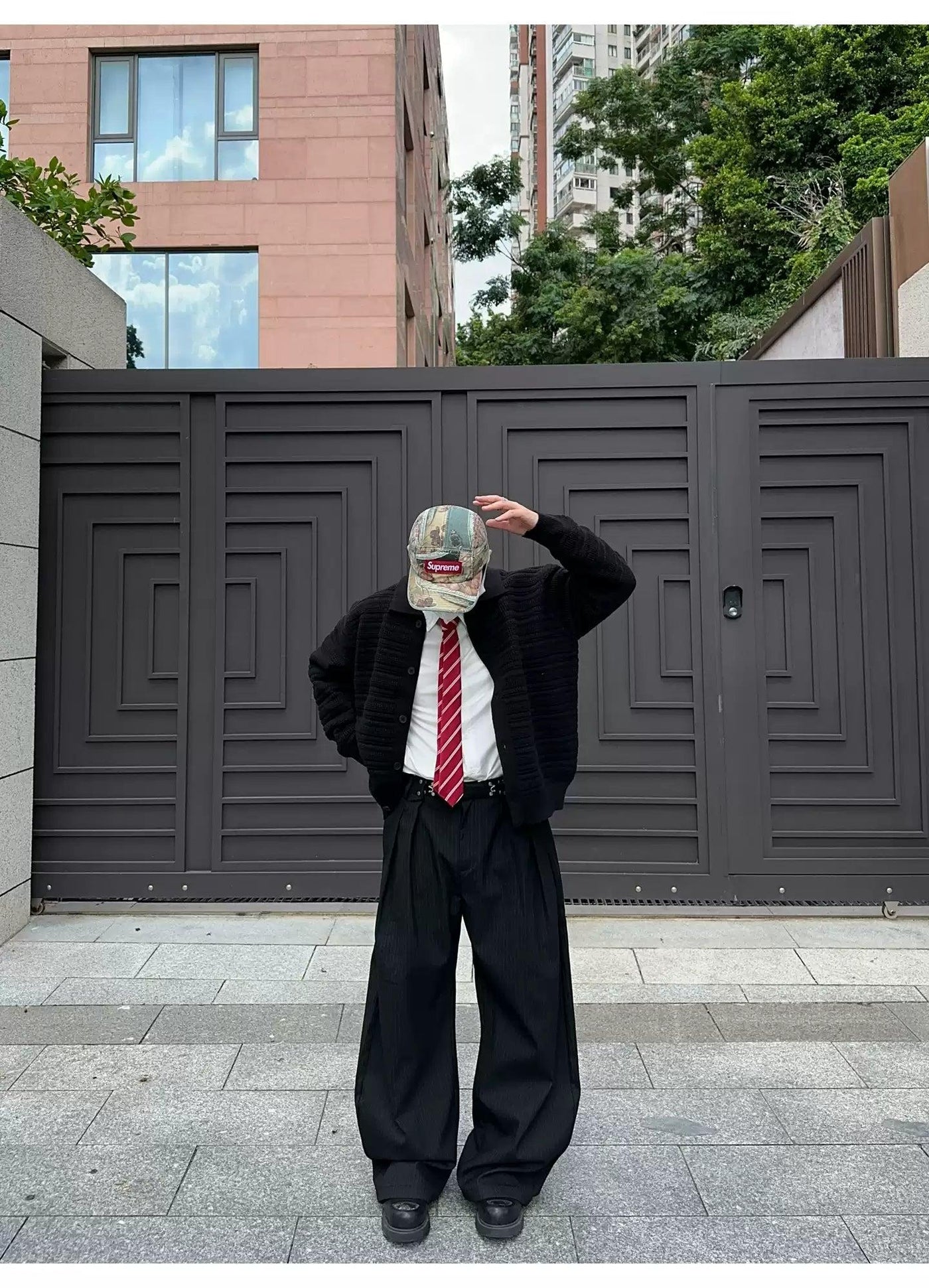 Vertical Stripes Pleated Baggy Pants