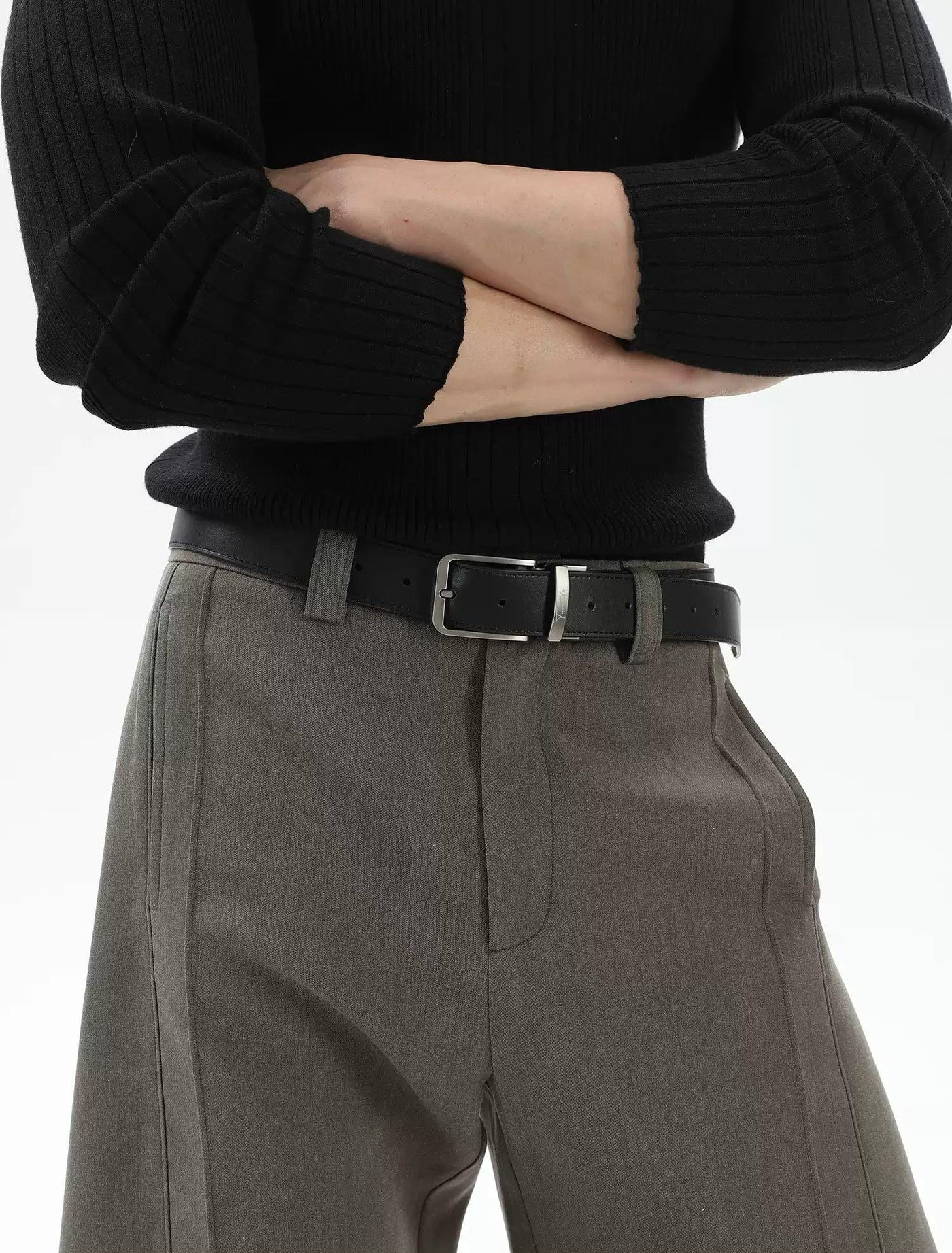 Versatile D-Buckle Belt