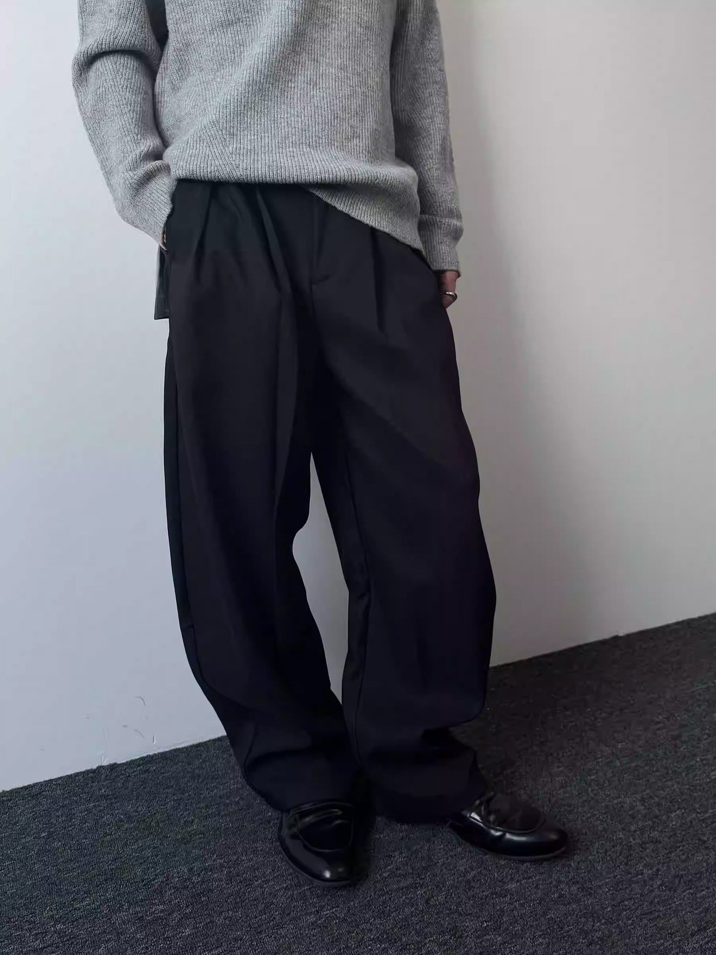 Basic Pleats Loose Fit Trousers