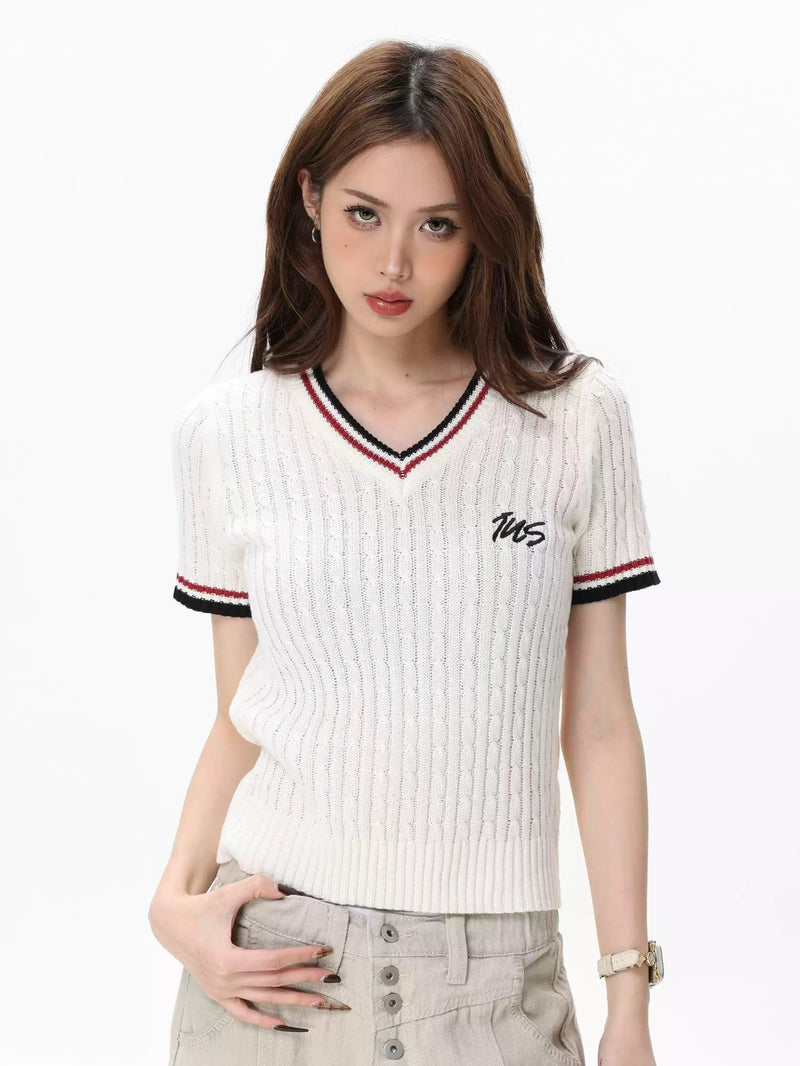 Cropped Cable Knit V-Neck Blouse