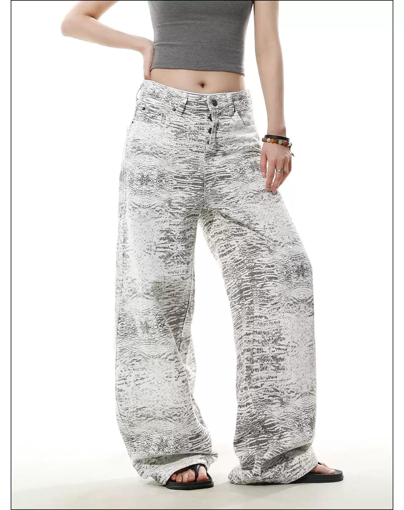Patterned Buttoned Straight Leg Jeans