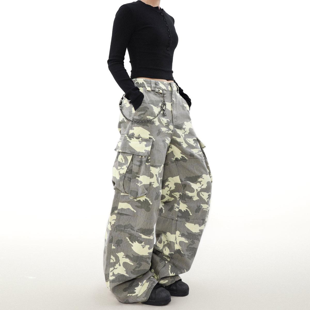 Camouflage Multi-Detail Cargo Pants
