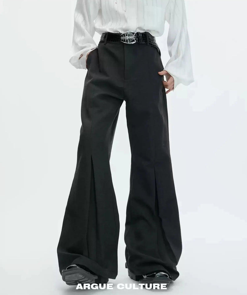 Essential Pleated Flare Pants