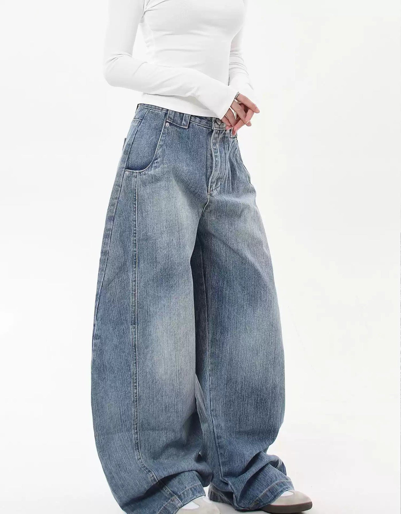 Washed Structured Curve Leg Jeans