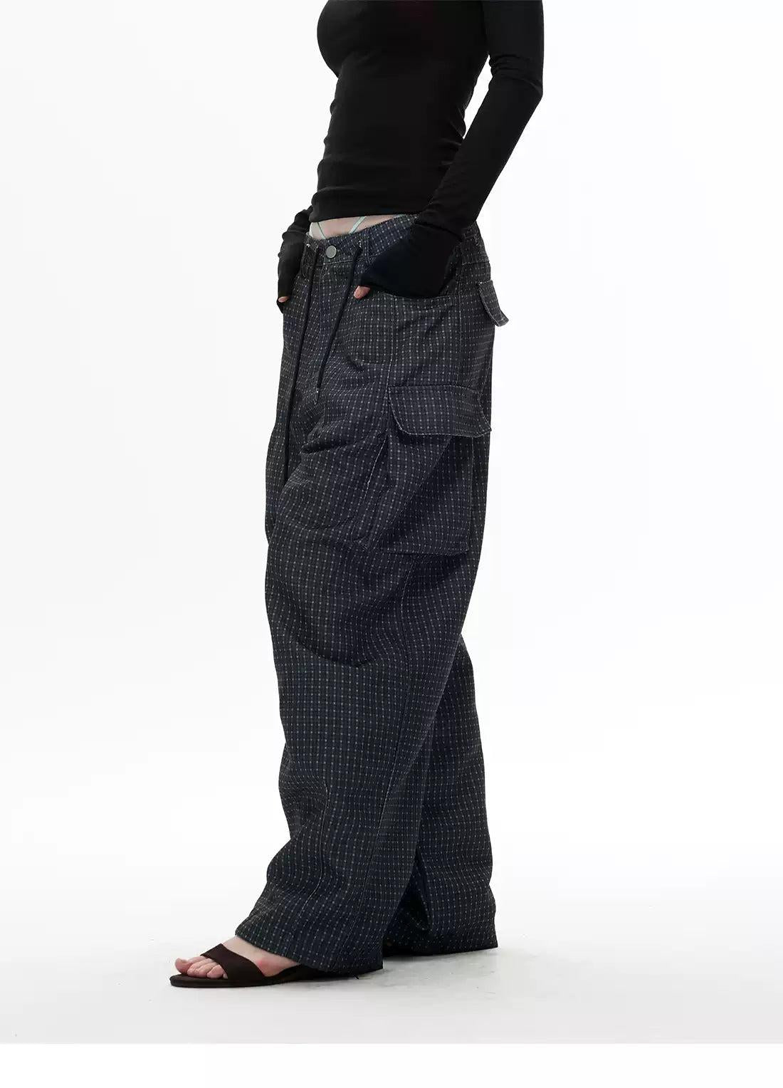 Embossed Pockets Patterned Barrel Pants