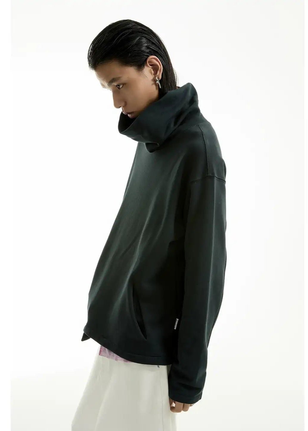 Loose Neck Versatile Mockneck