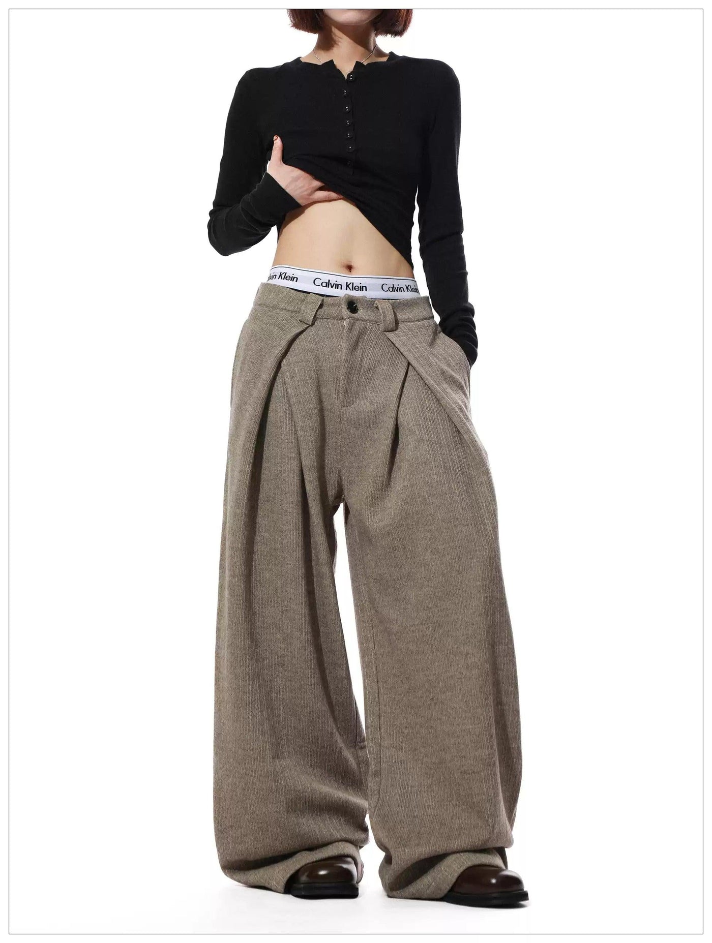 Folded Pleats Textured Trousers