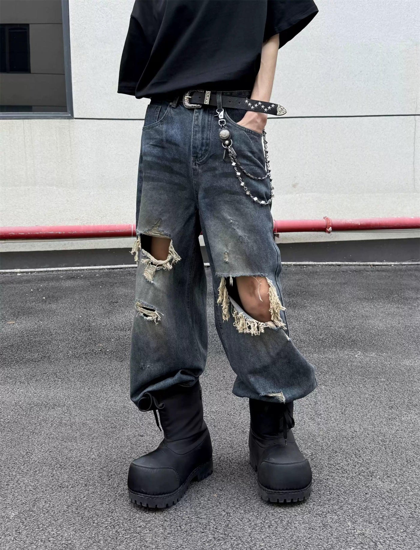 Distressed Knee Detail Jeans