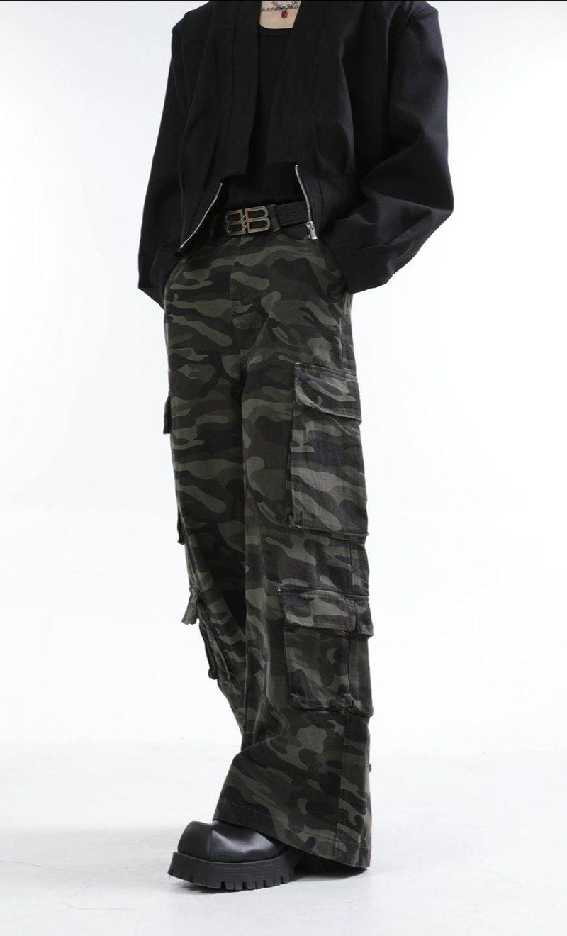 Camouflage Multi-Pocket Wide Jeans