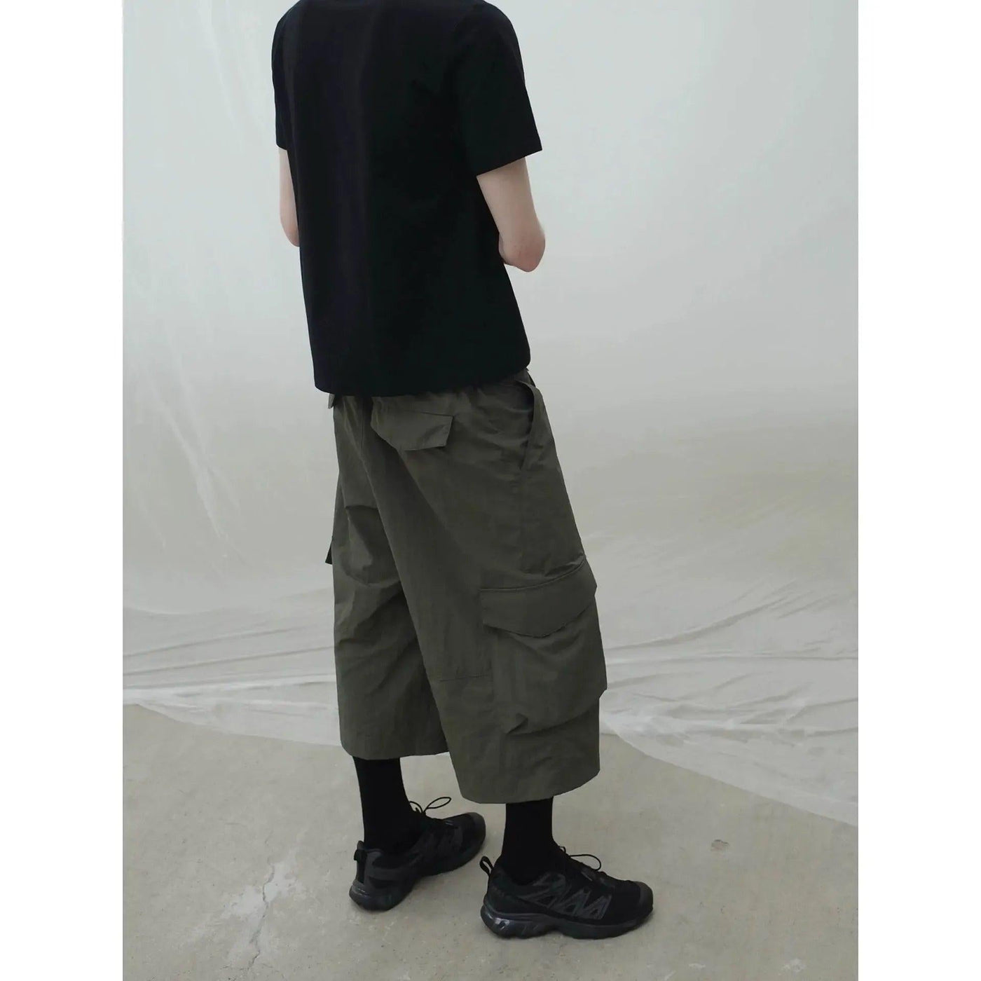 Multi-Pocket Baggy Cargo Shorts