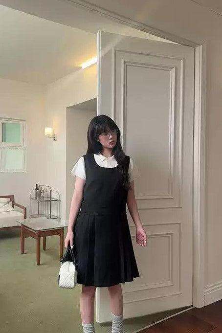 Sleeveless Plain Color Pleated Dress