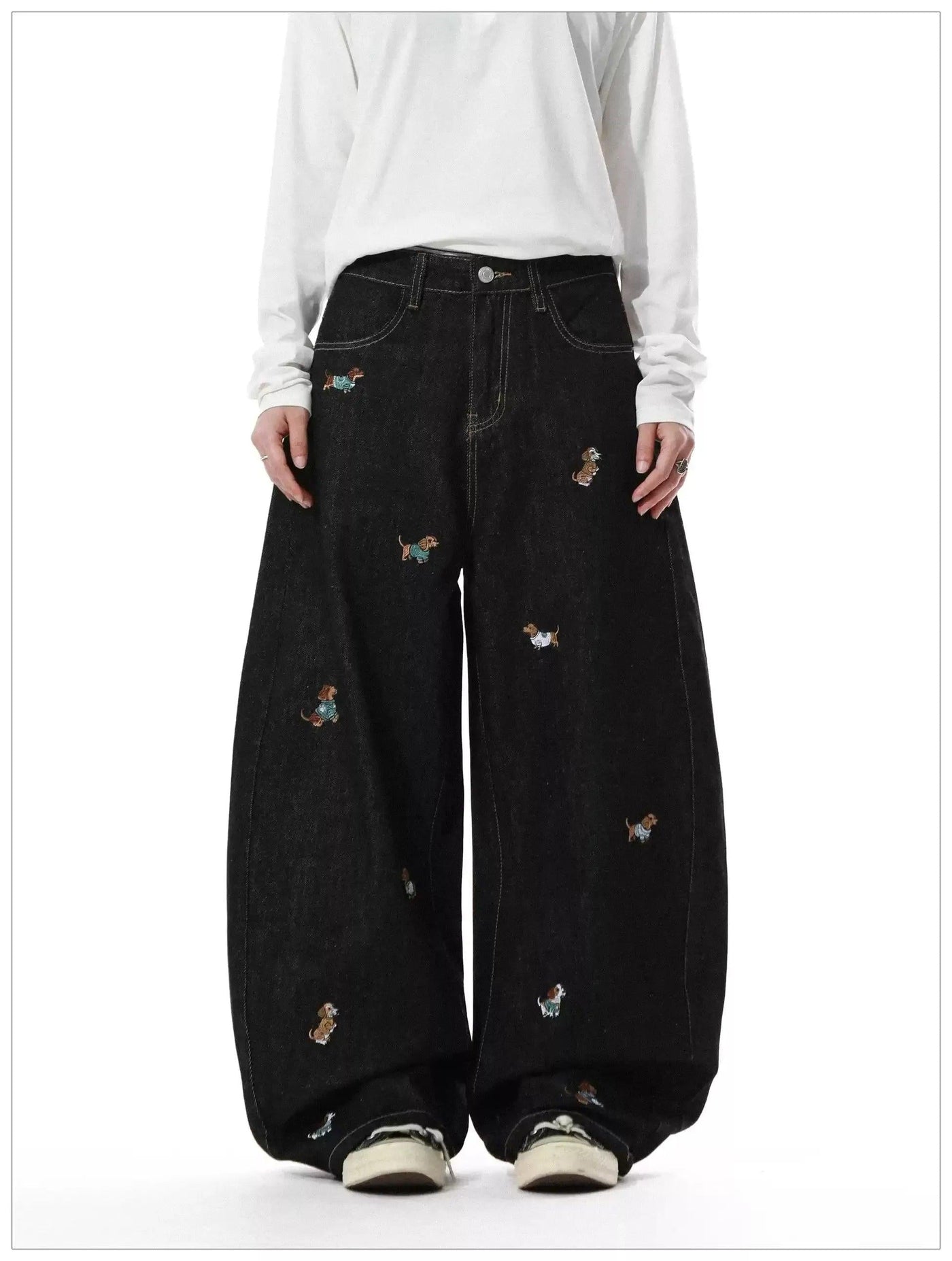 Dog Embroidered Barrel Jeans