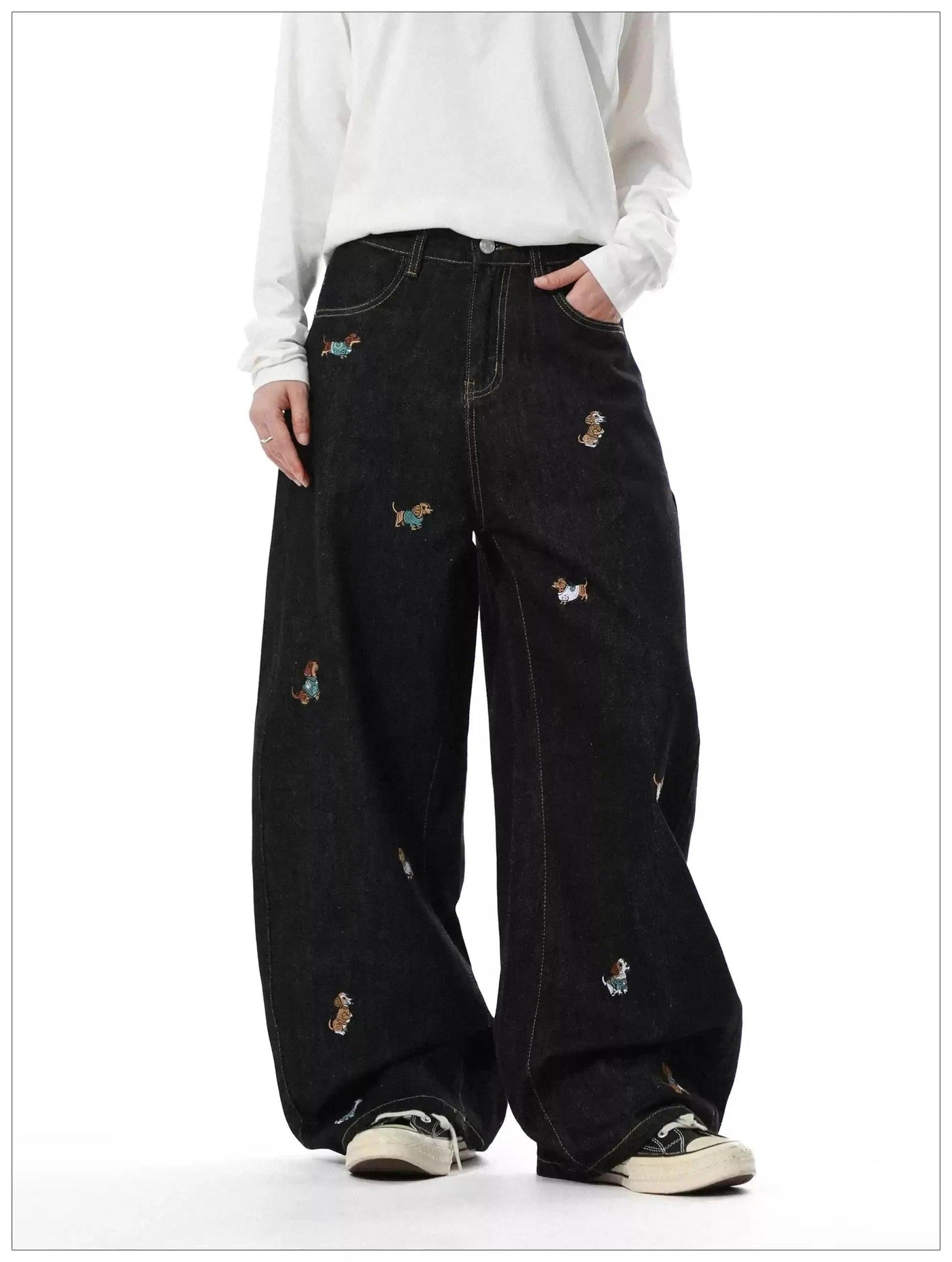 Dog Embroidered Barrel Jeans
