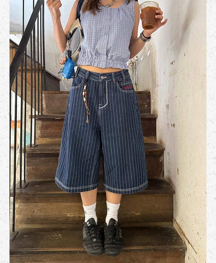 Striped Contrast Stitches Denim Shorts