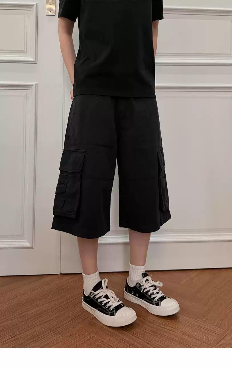 Classic Mid-Length Cargo Shorts