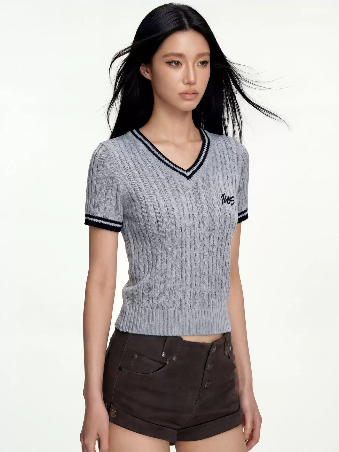 Cropped Cable Knit V-Neck Blouse