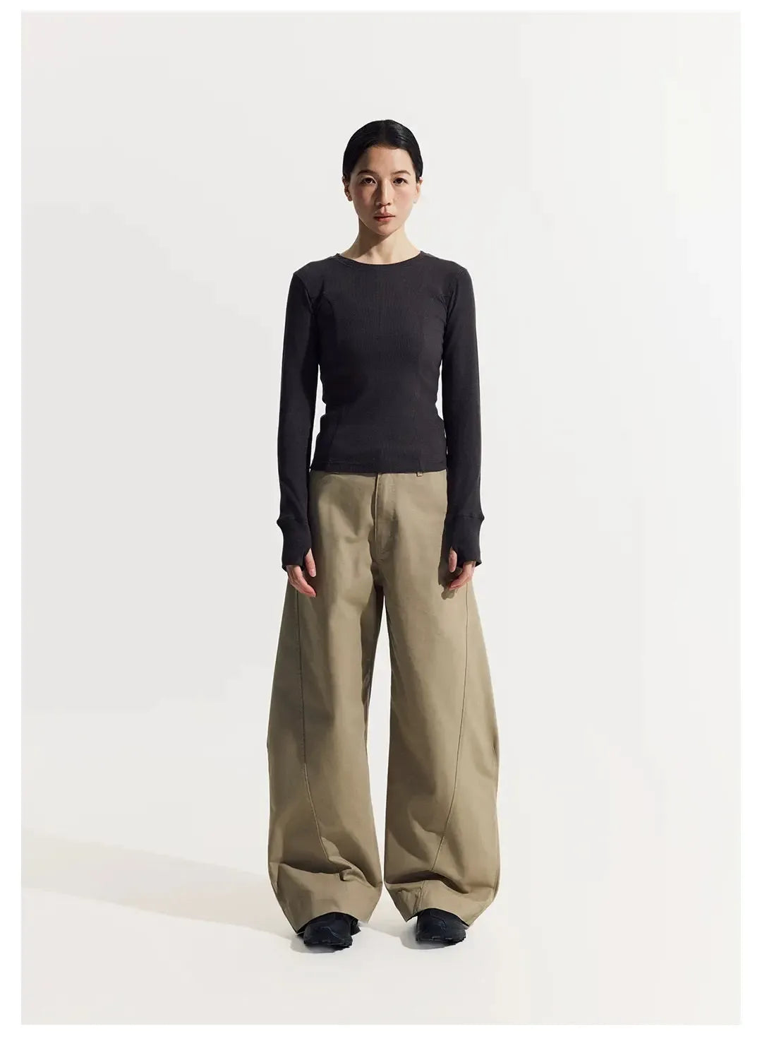 Curved Wide Cut Pants